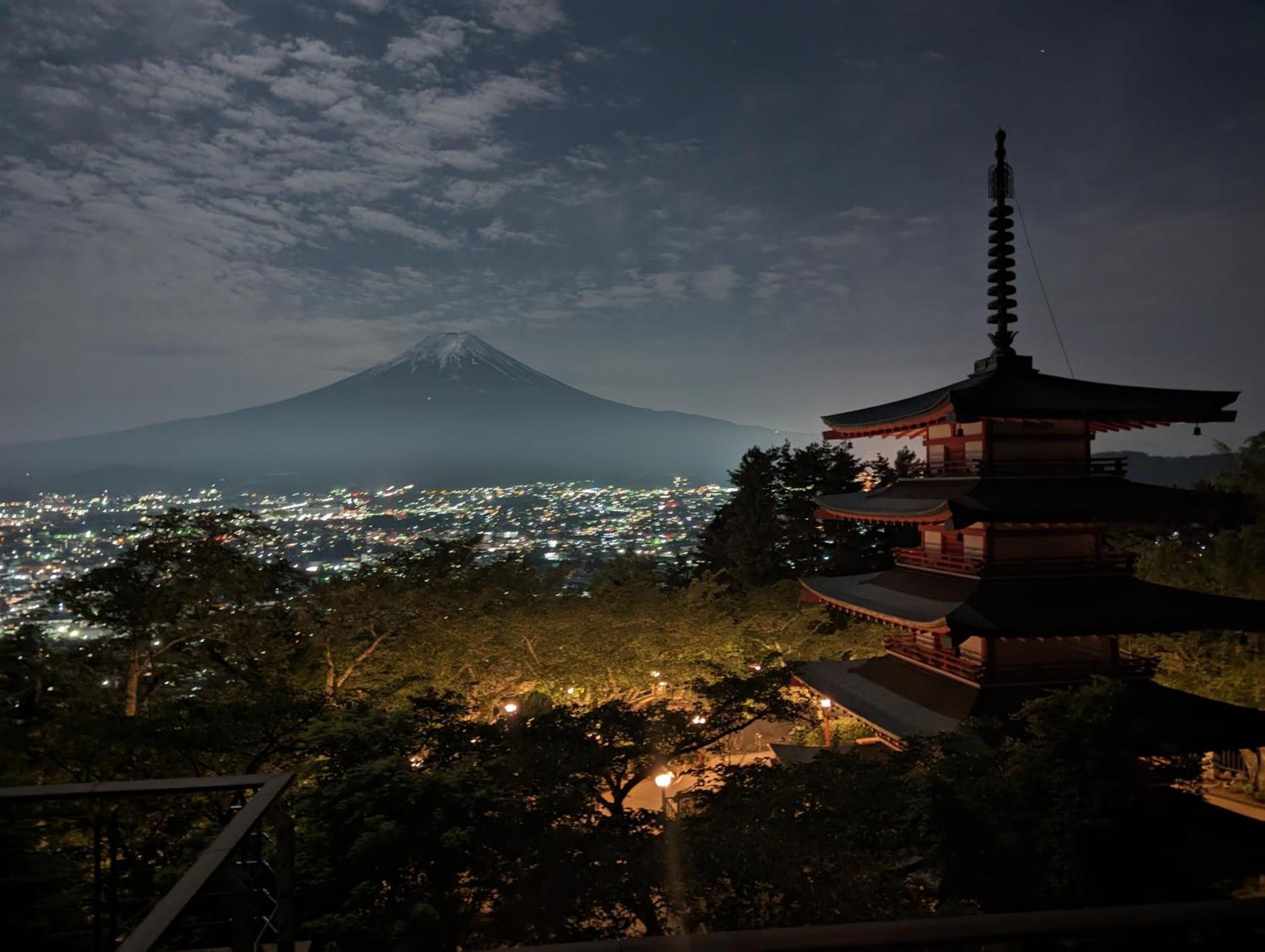 Gate Yamanashi Tsuru Villa Екстериор снимка